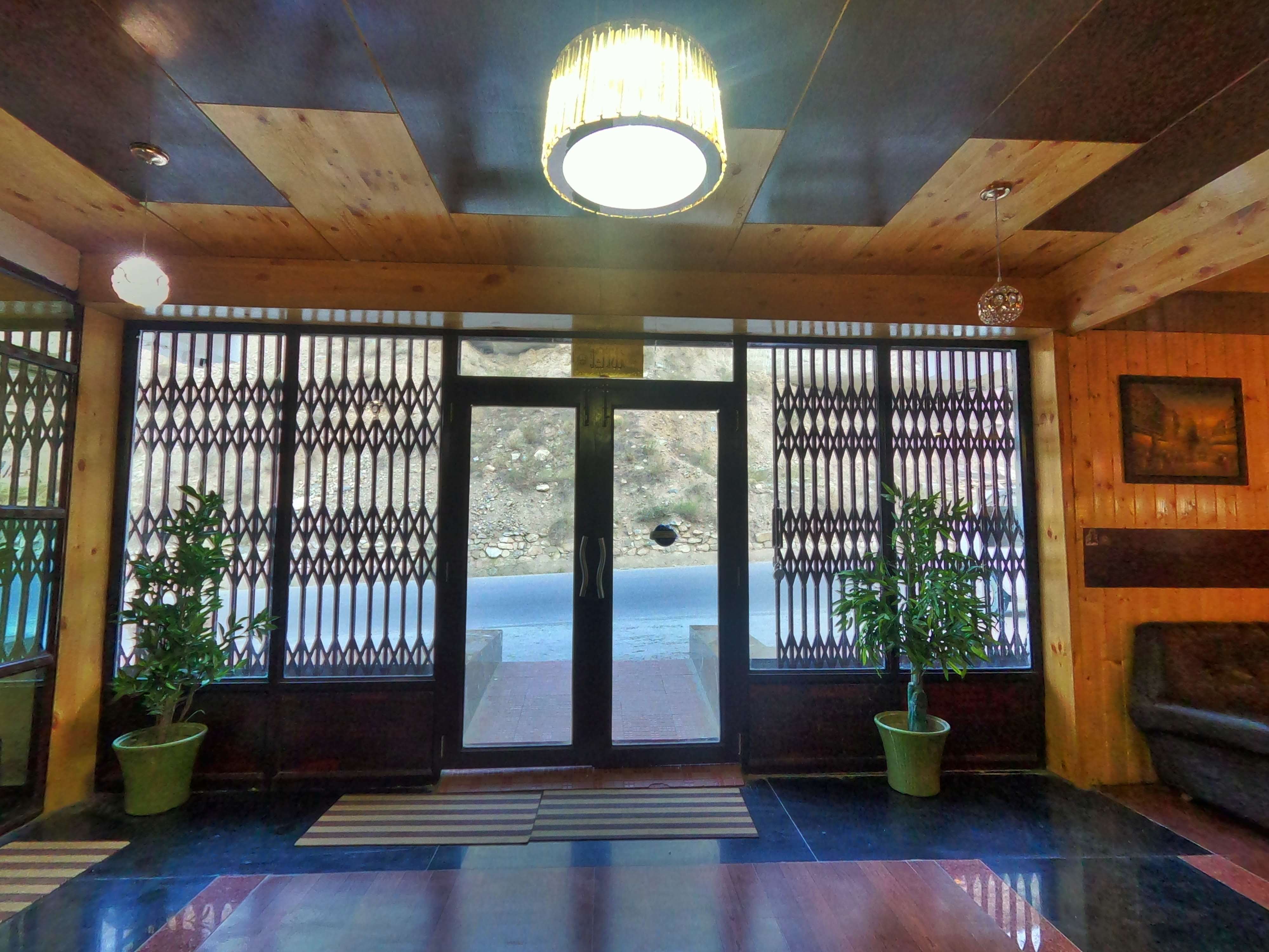 Photo 10