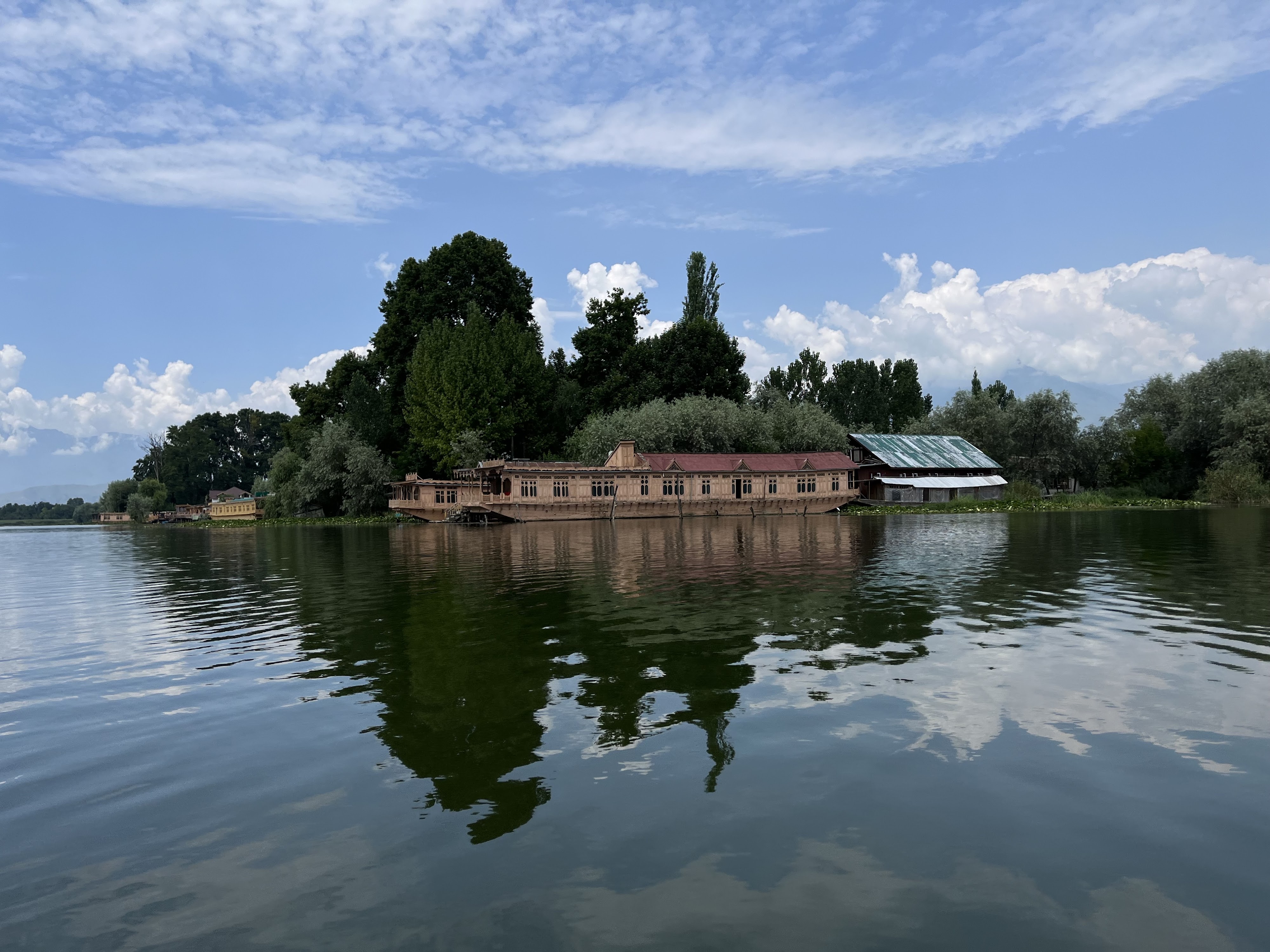 Nigeen Lake