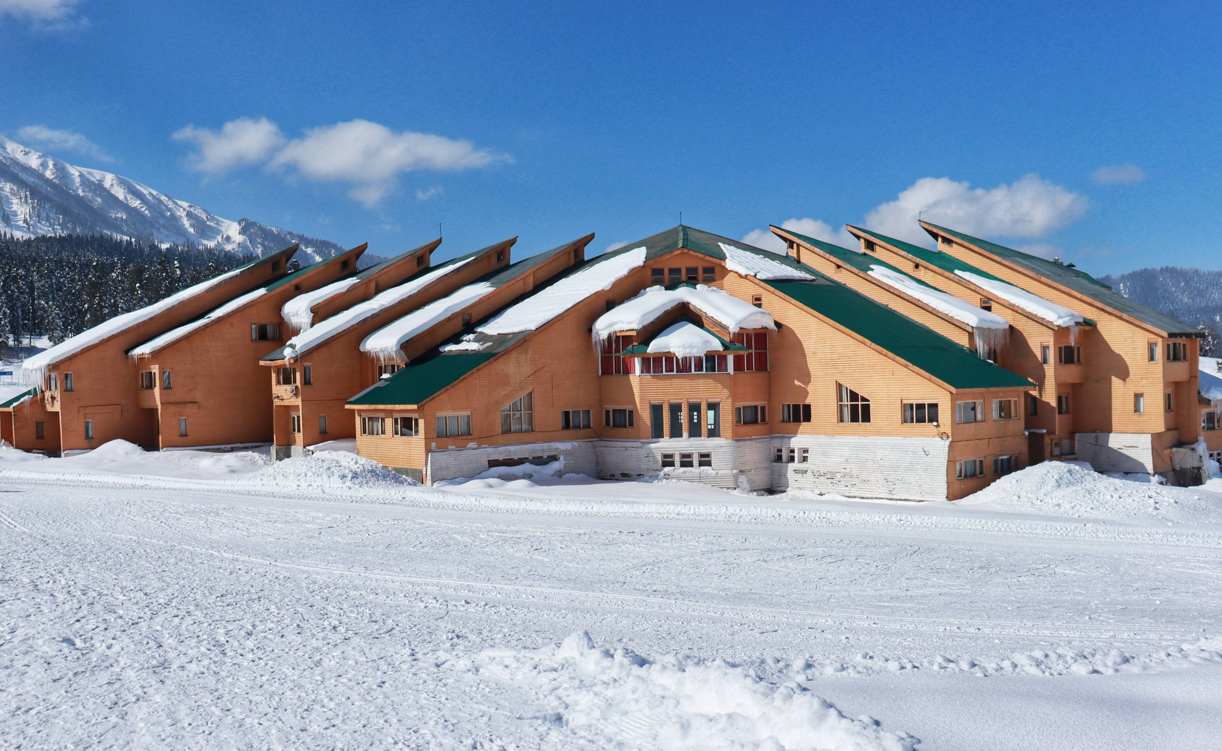 Di5 Ski School Gulmarg