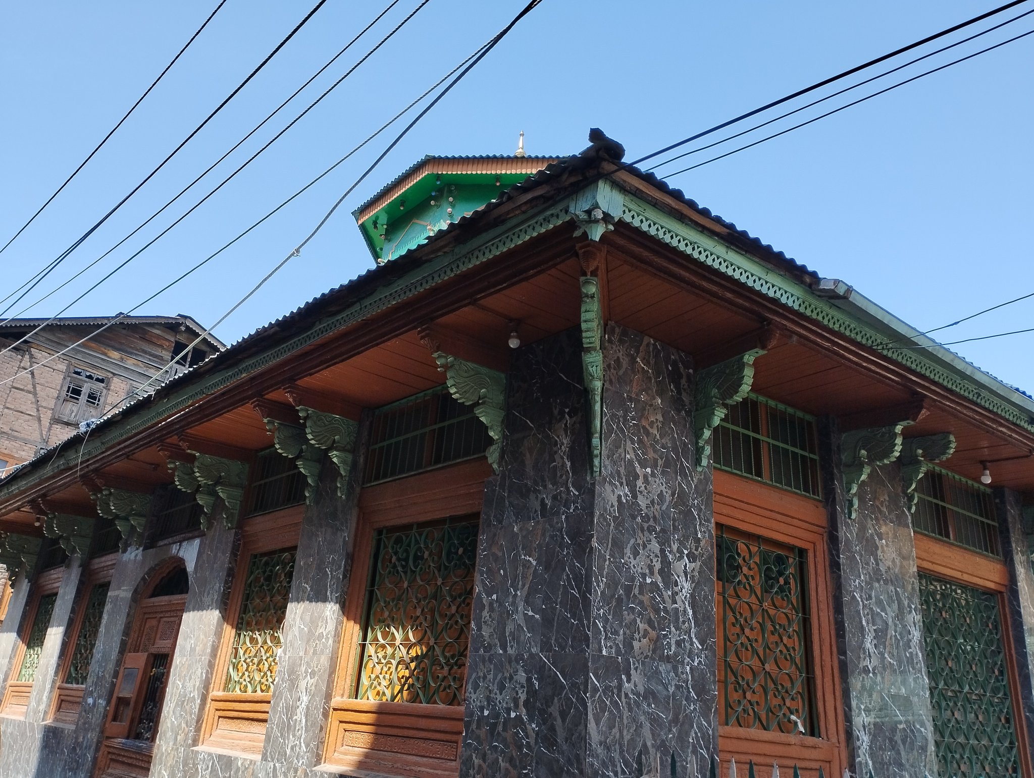 Roza Bal Shrine